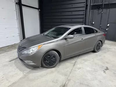 2013 Hyundai Sonata SE in Brown with Black interior